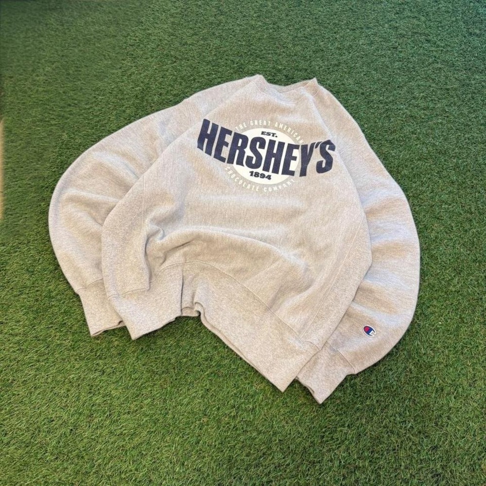 Champion grey Hershey's crewneck sweatshirt Size M